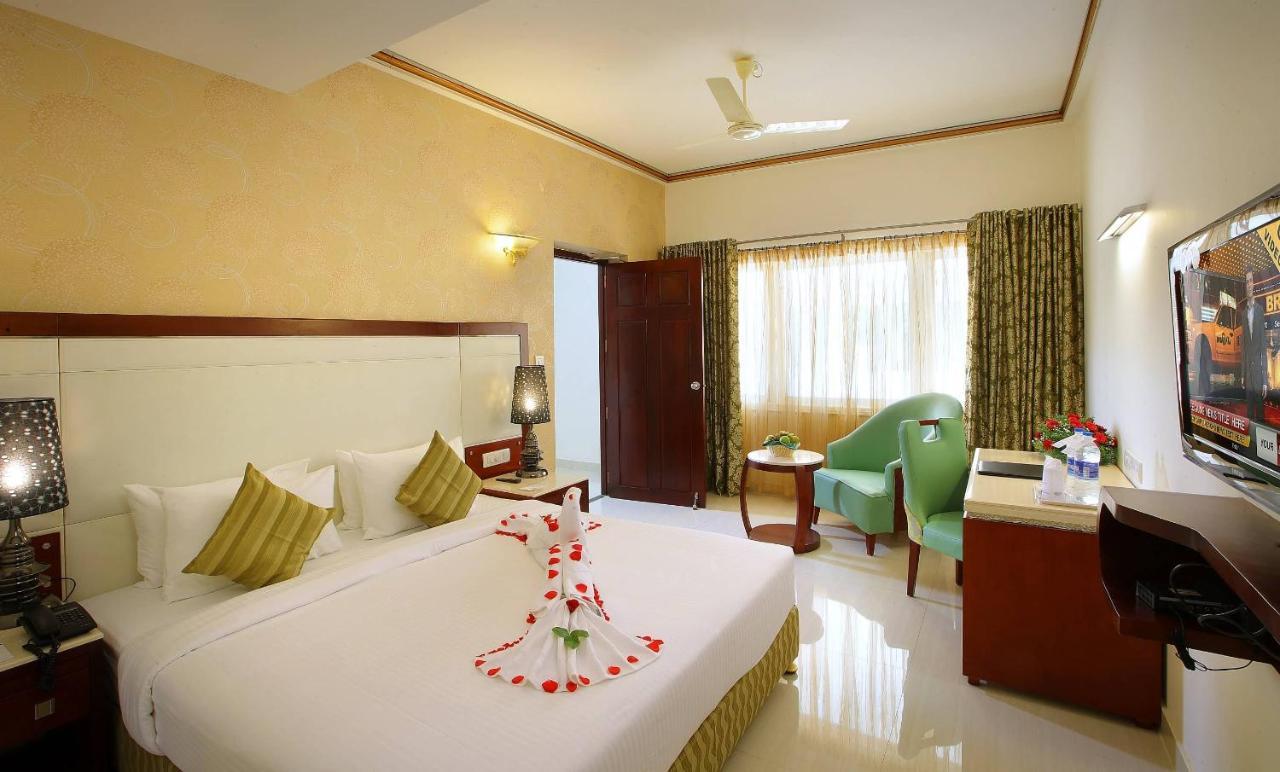 Hotel Port Palace Kovalam Exterior foto